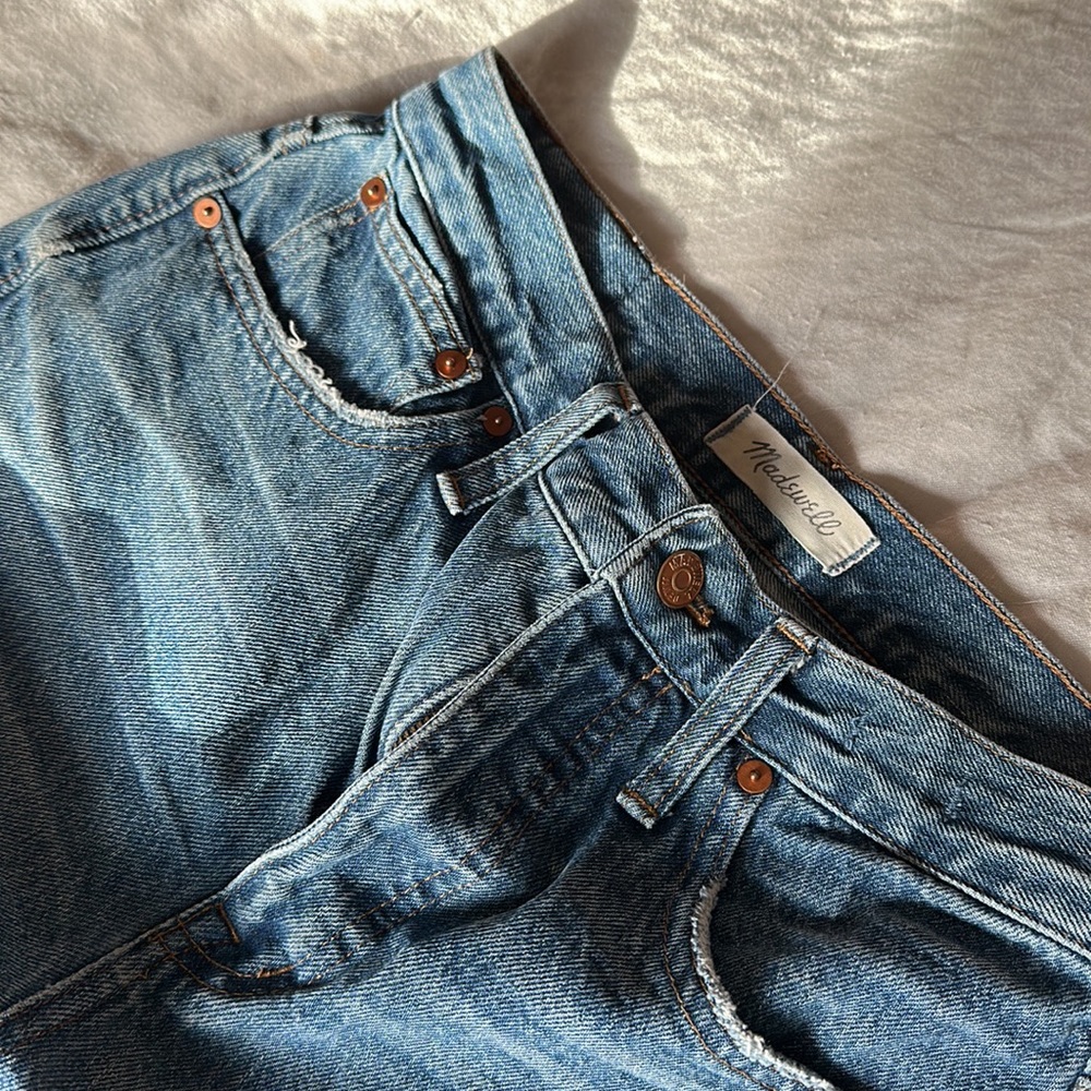 Madewell Classic Straight Jean (27)